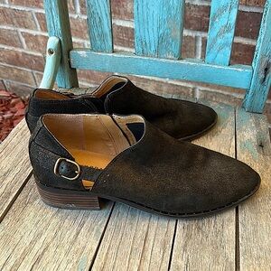 LUCKY BRAND Ladies 10M Gahiro Leather Ankle cut out Bootie Brown